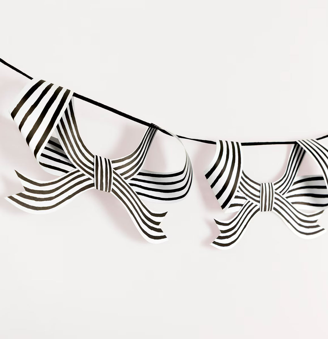 Chic Halloween Black and White Bow Garland – 3.7m Velvet Ribbon
