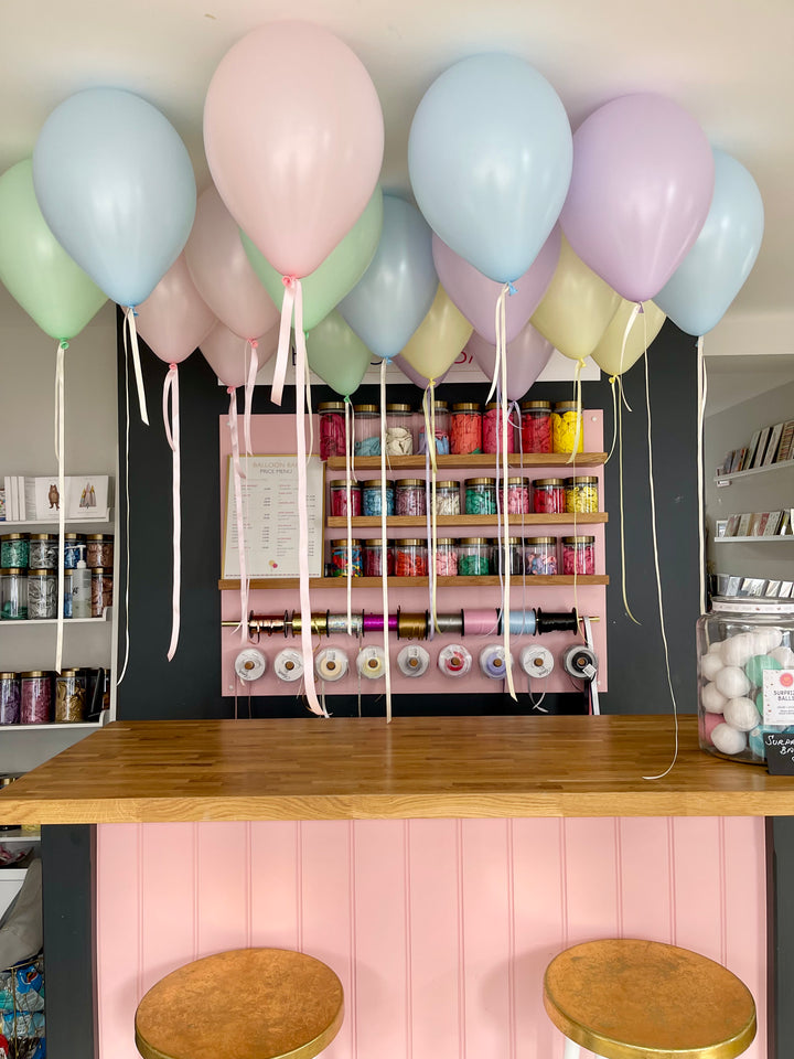 20 Pastel Coloured Ceiling Balloons