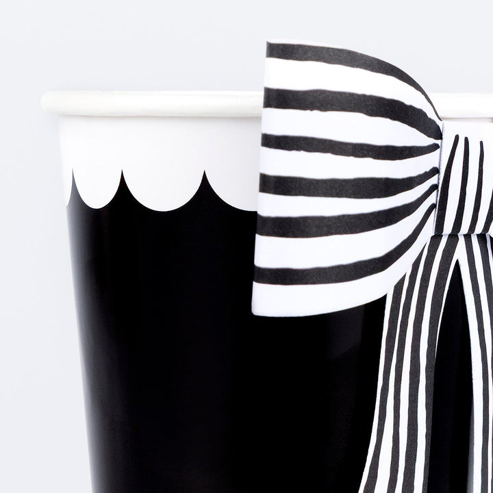 Chic Halloween Black Cups with 3D Striped Bows – Pack of 8