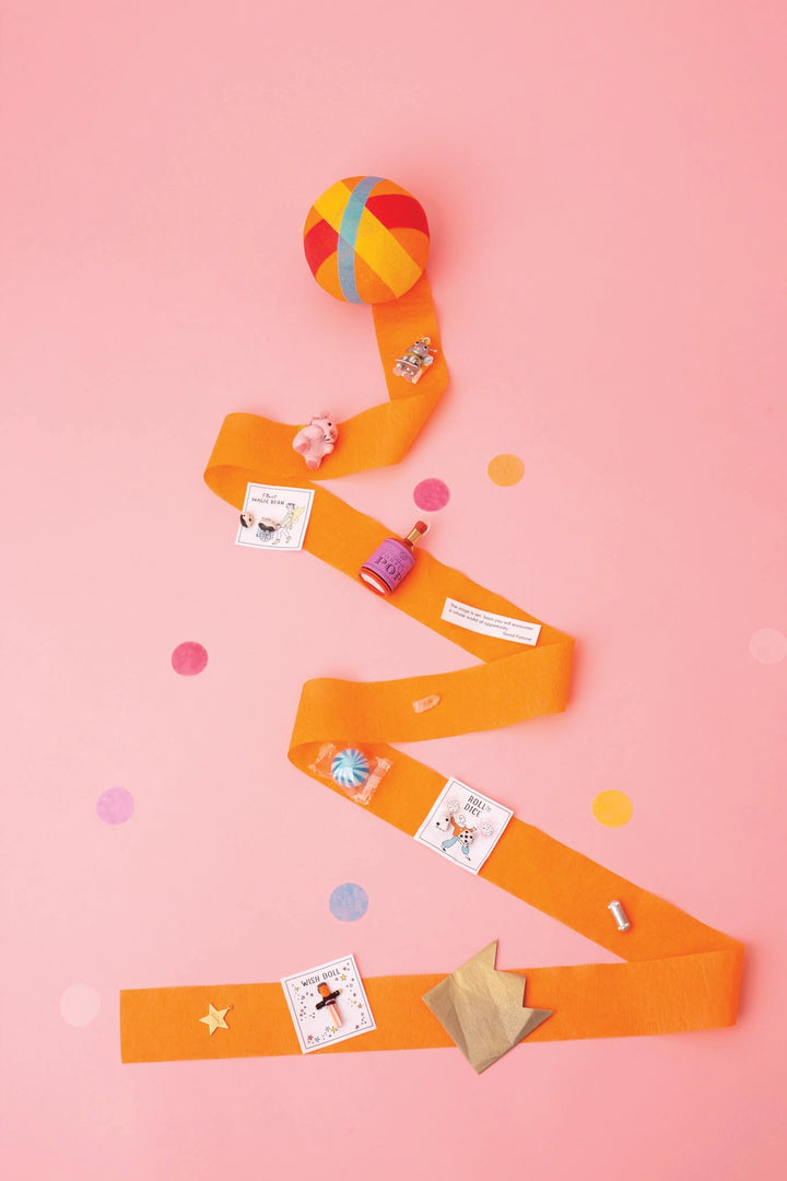 Surprise Ball with 5 Hidden Prizes Inside