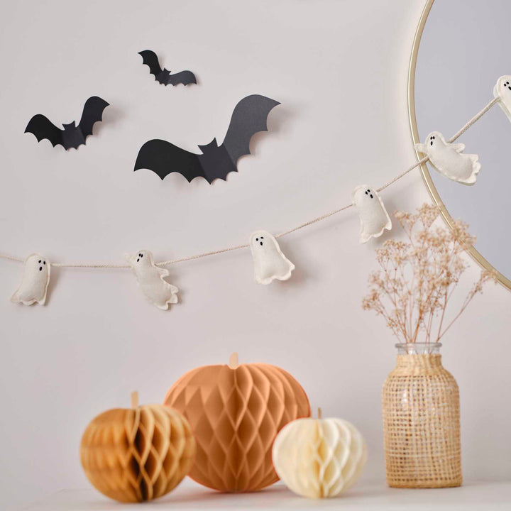 Felt Ghost Bunting <br> 2m in length (7 Ghosts)